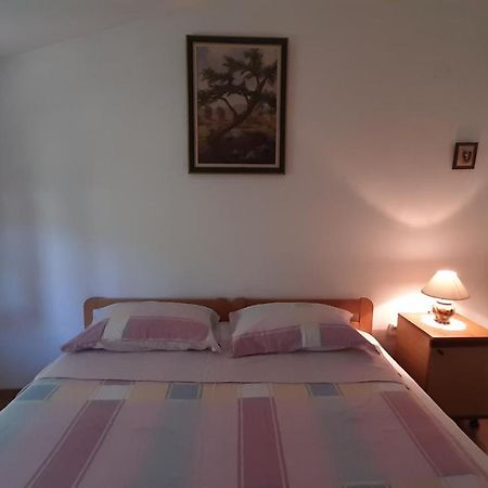 Guest House Sara Podhum Экстерьер фото