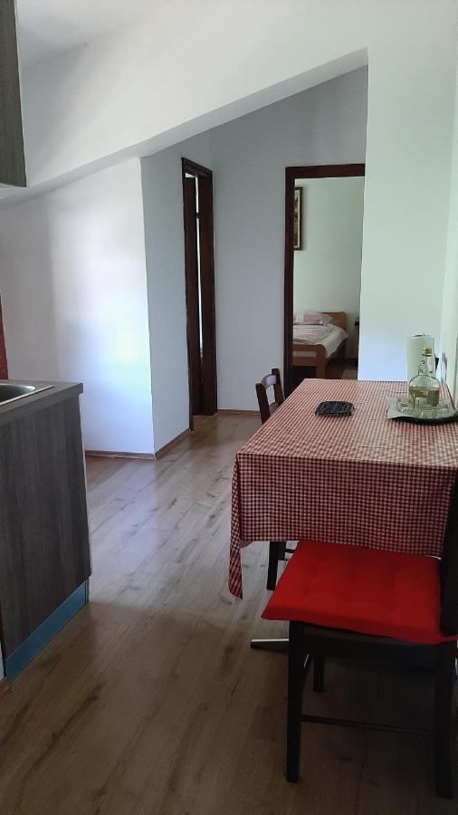 Guest House Sara Podhum Экстерьер фото