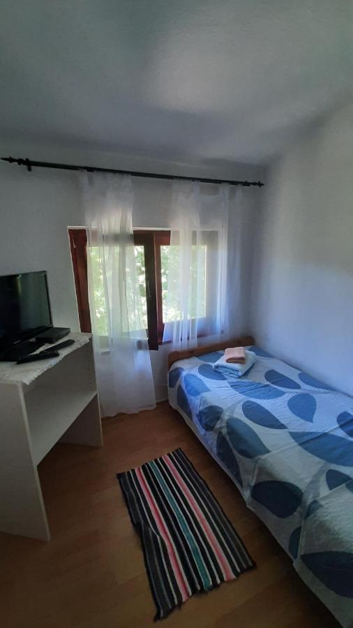 Guest House Sara Podhum Экстерьер фото