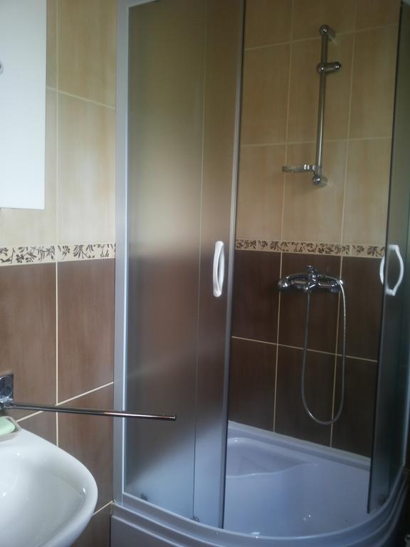 Guest House Sara Podhum Экстерьер фото