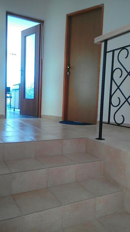 Guest House Sara Podhum Экстерьер фото