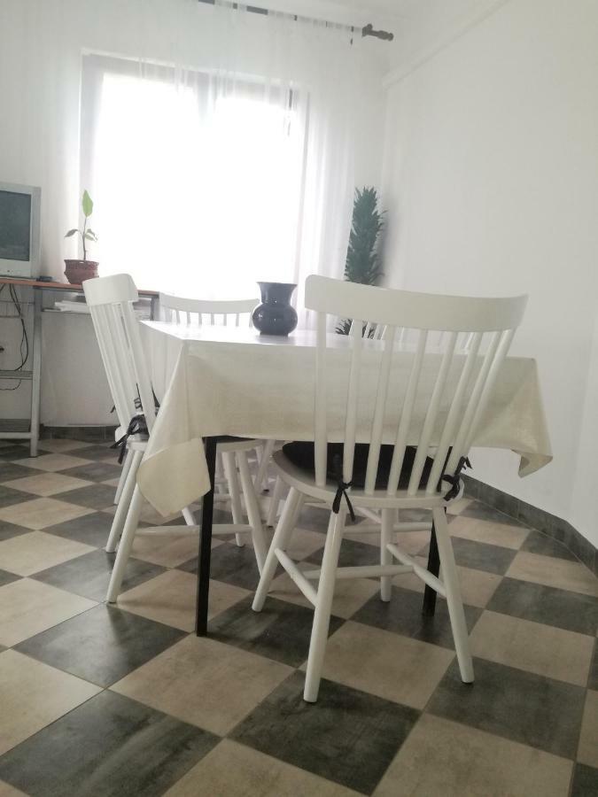 Guest House Sara Podhum Экстерьер фото