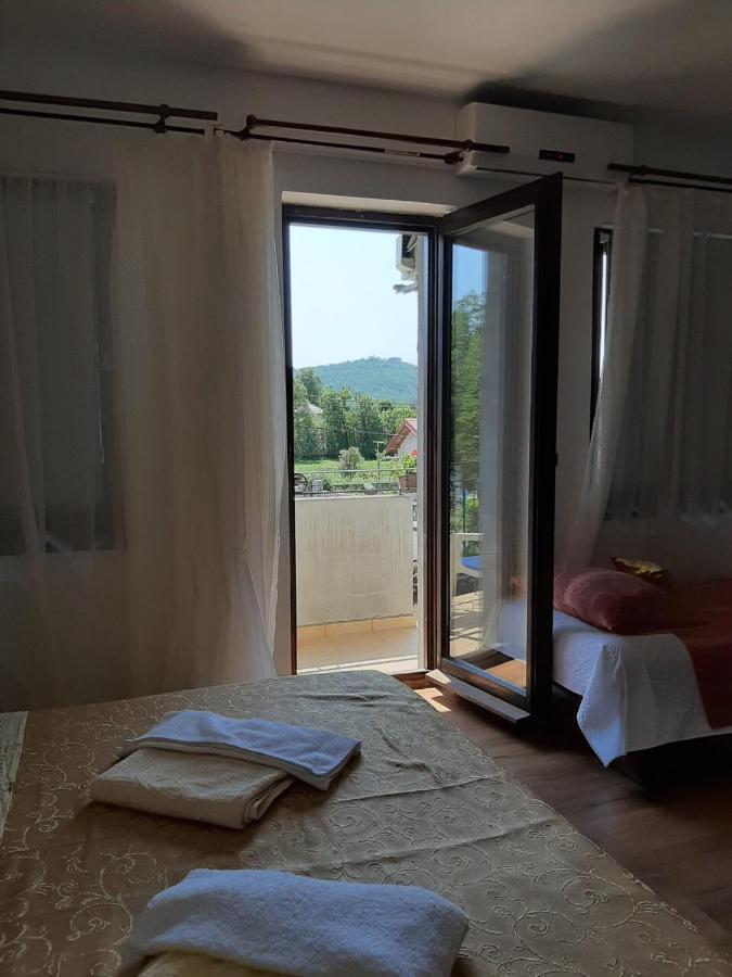 Guest House Sara Podhum Экстерьер фото
