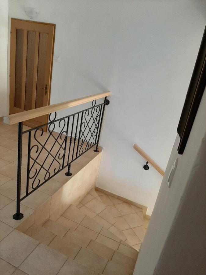 Guest House Sara Podhum Экстерьер фото