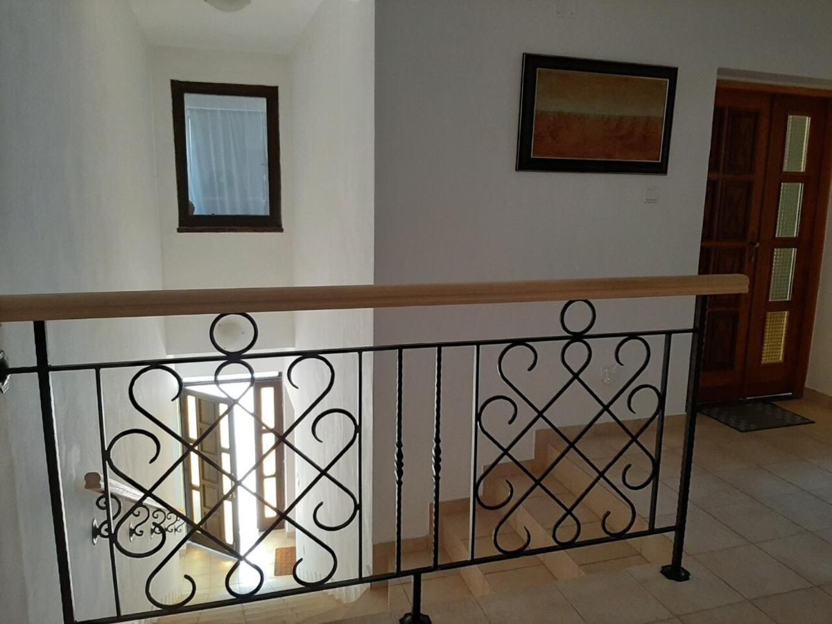 Guest House Sara Podhum Экстерьер фото